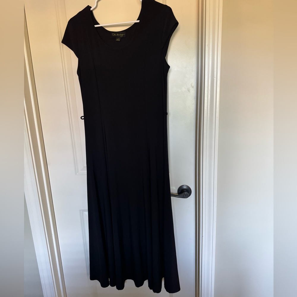 DN Design Black Fit & Flare Maxi Dress, size 6